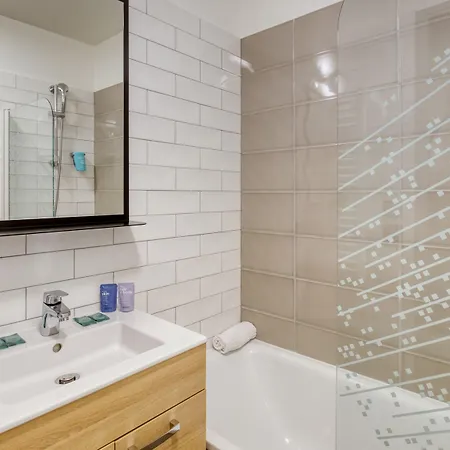 Confort Paris Mairie 3* Clichy