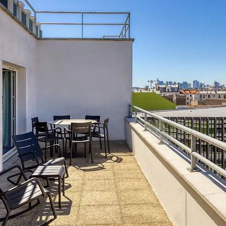 Confort Paris Mairie Hotel Clichy