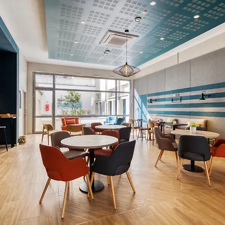 Confort Paris Mairie Hotel 3*