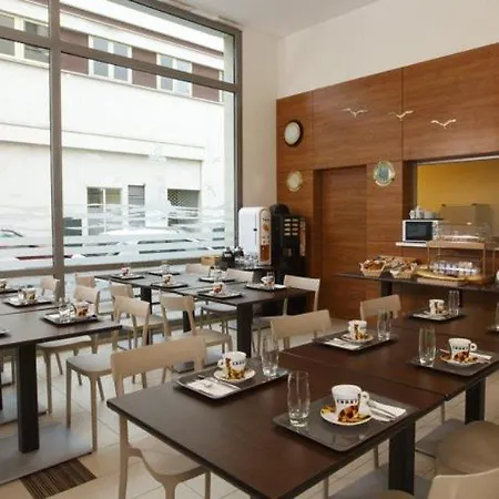 Hotel Confort Paris Mairie 3*