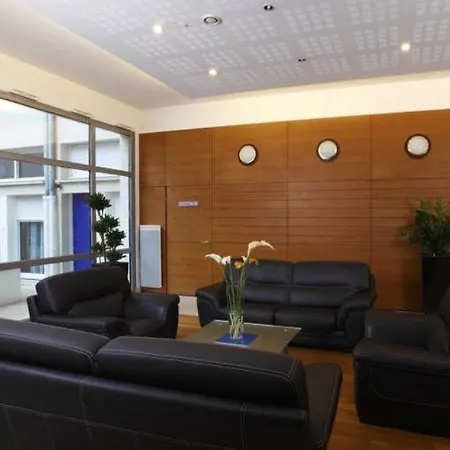 Hotel Confort Paris Mairie Clichy